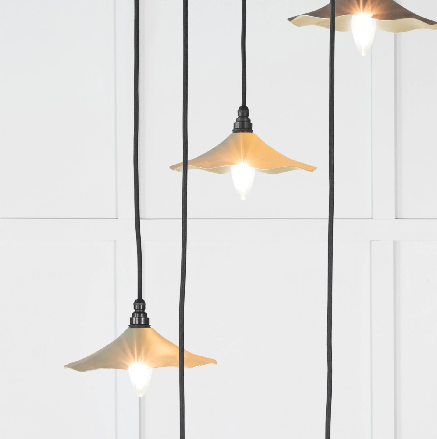 Flora Cluster Light In Tump 2 Flora Cluster Light In Tump - Image 2