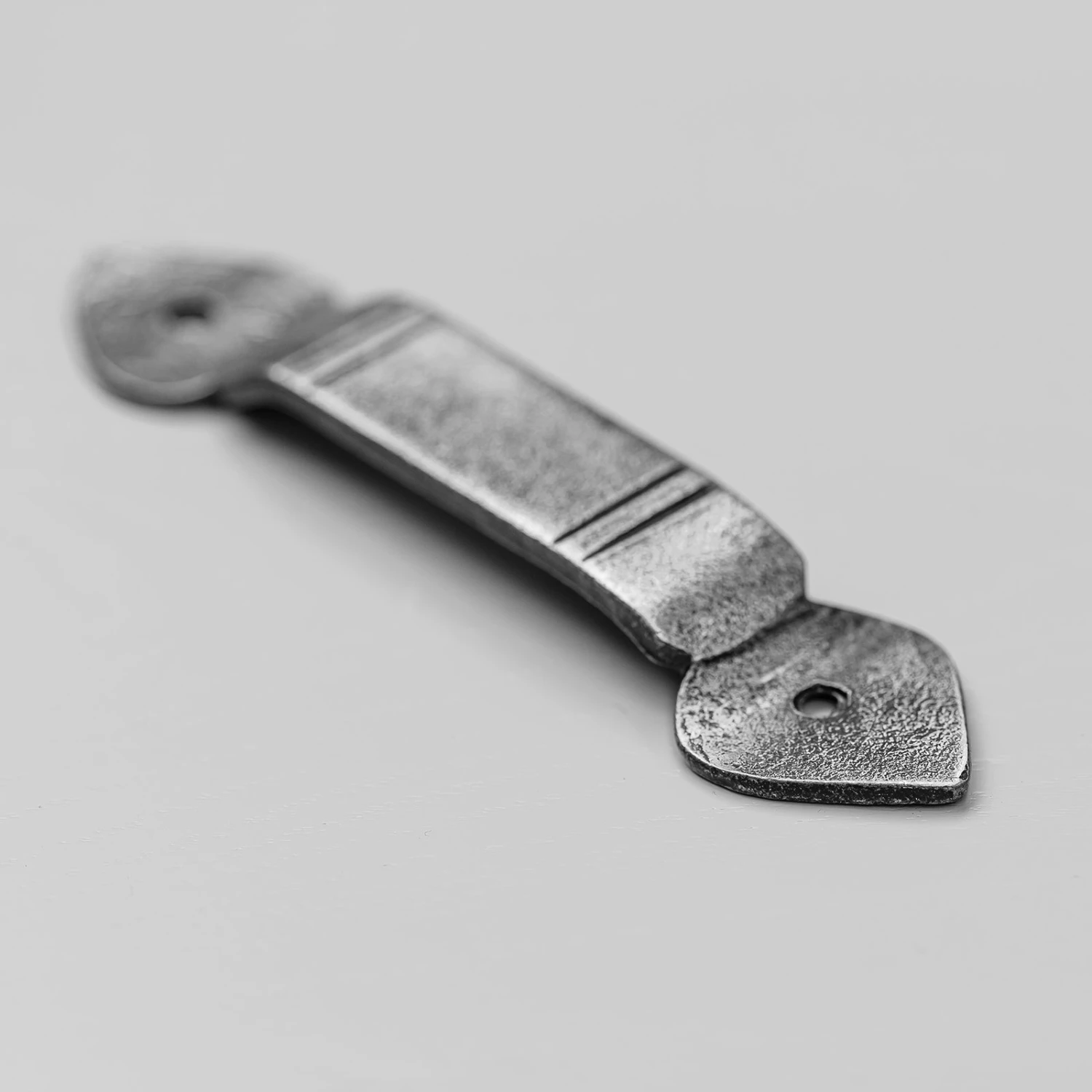 Arrow End Screw-On Staple Pewter 2 Arrow End Screw-On Staple Pewter - Image 2
