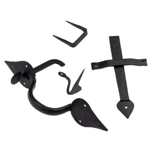Large Gothic Latch Black