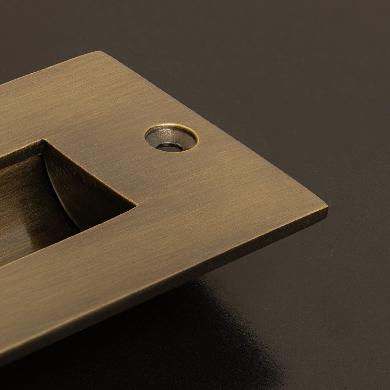 Traditional Flush Pull Handle 2 Traditional Flush Pull Handle - Image 2